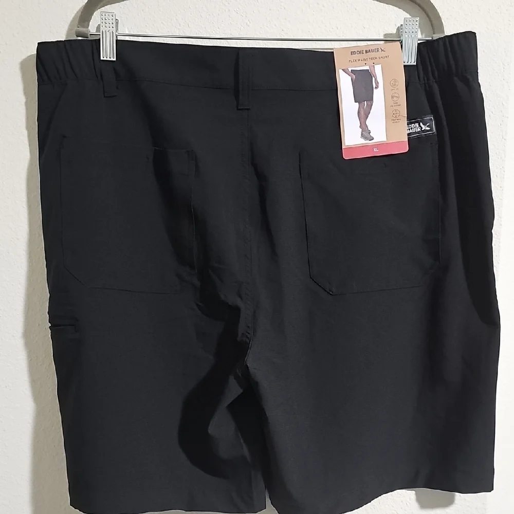 Eddie Bauer Men's Black Flat Front Shorts